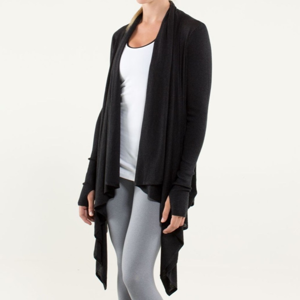 Lululemon Universal Wrap